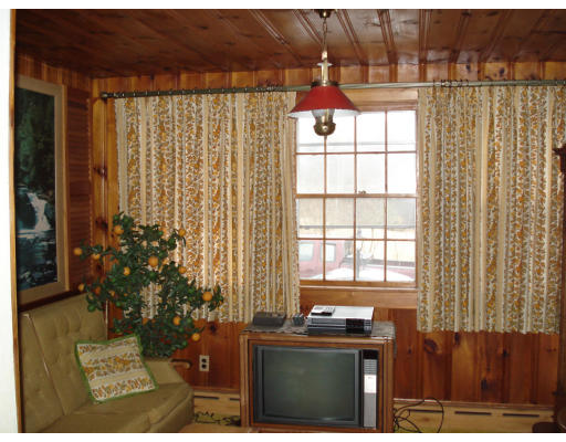 44 Benjamin Road Shirley, MA 01464 - Photo 6 of 12 Gallery Image 6
