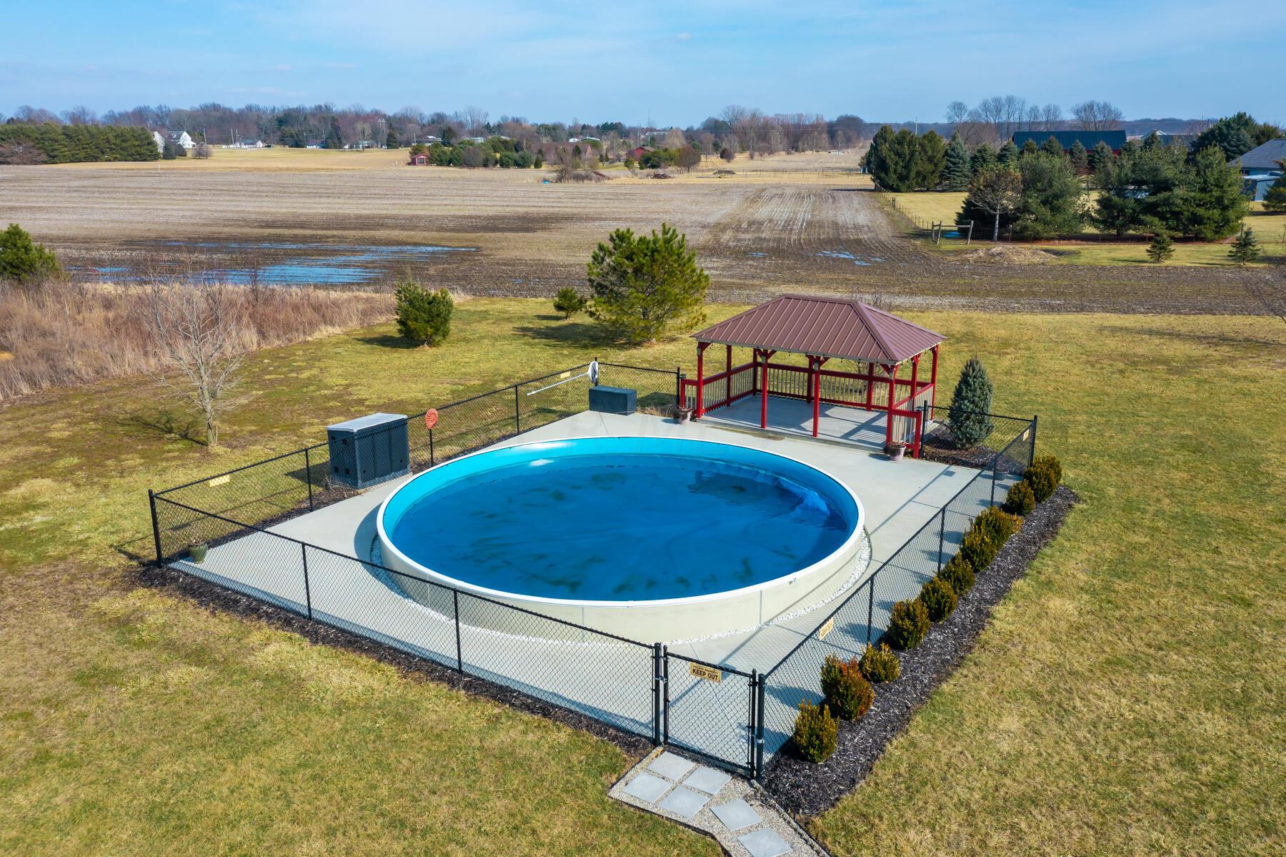 1649 Lawrence Road Delaware, OH 43015 - Photo 46 of 55 Swimming Pool