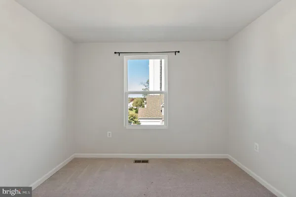 $2,100 | 66 National Street, Ranson, WV 25438