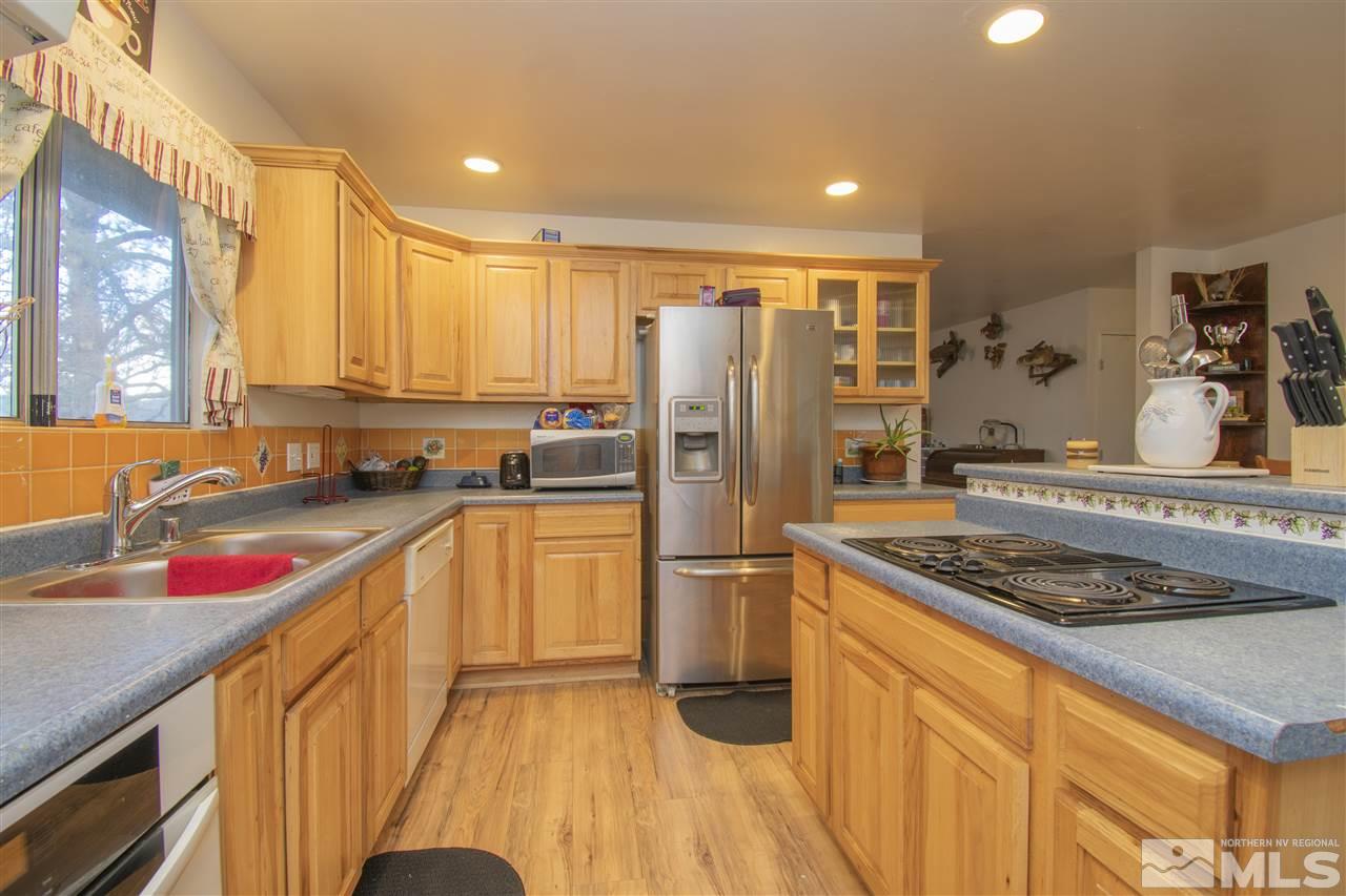 4280 Santa Maria Drive Reno, NV 89502 - Photo 8 of 25 Photo 8