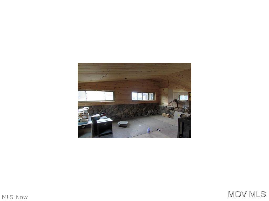 685 Stiers Road Waterford, OH 45786 - Photo 9 of 14 Living Room