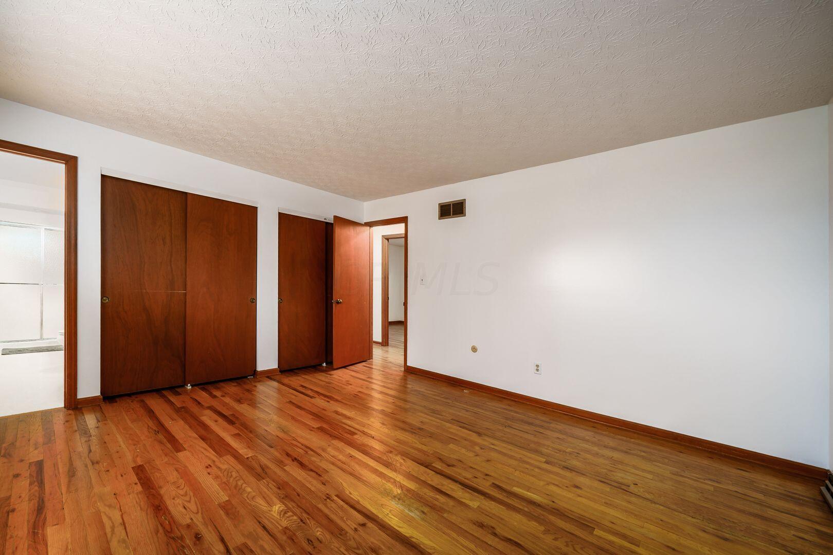5543 Durrell Road Columbus, OH 43229 - Photo 12 of 28 Gallery Image 12