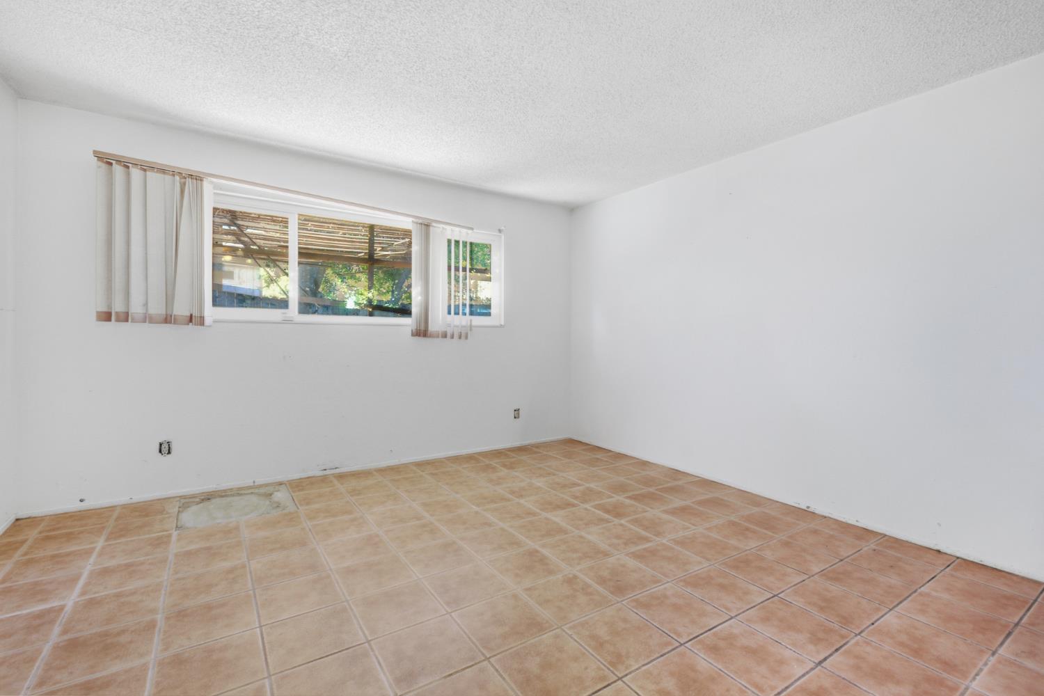 432 Gibson Road Woodland, CA 95695 - Photo 9 of 17