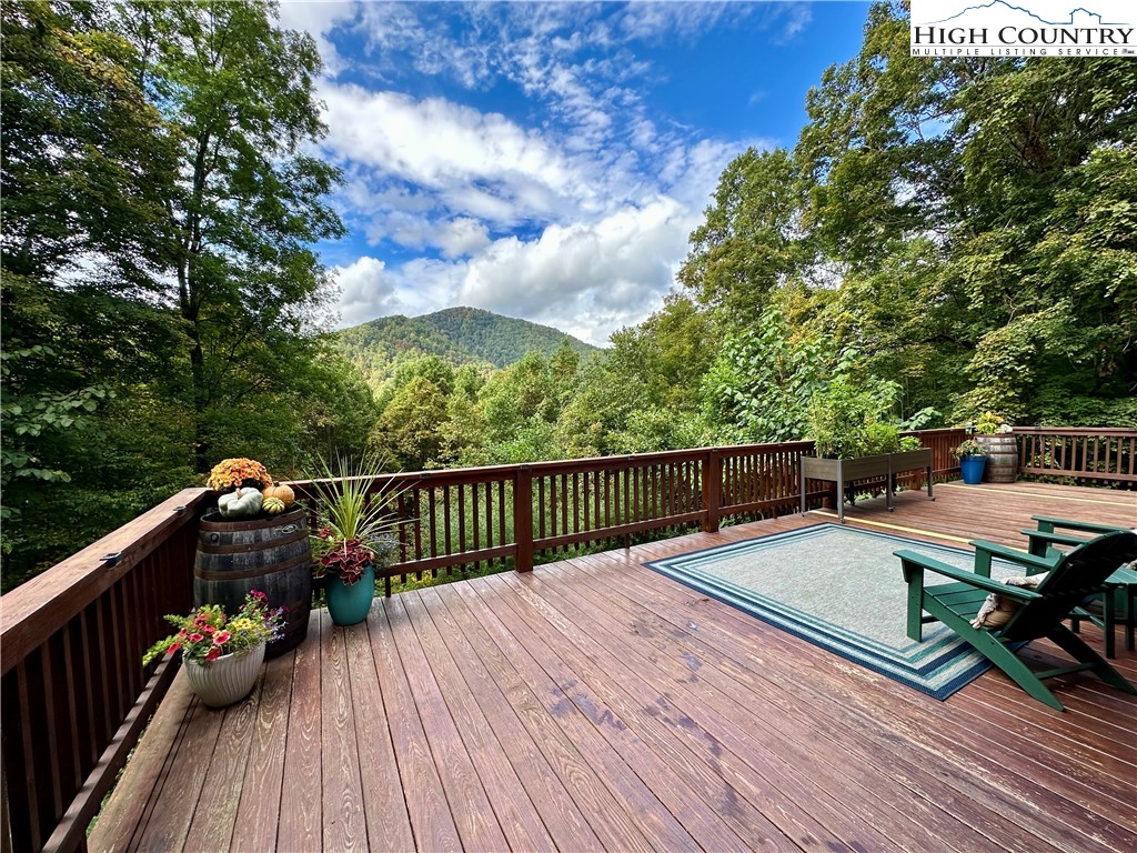 406 Phoenix Ridge Road Jefferson, NC 28640 - Photo 7 of 49 Gallery Image 7