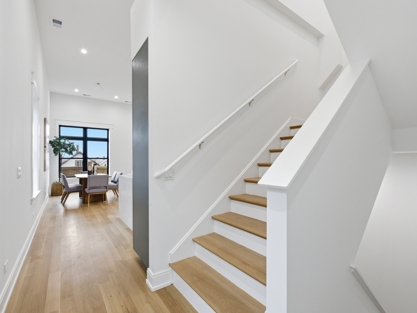 2471 North Clybourn Avenue, Unit 3 Chicago, IL 60614 - Photo 30 of 32