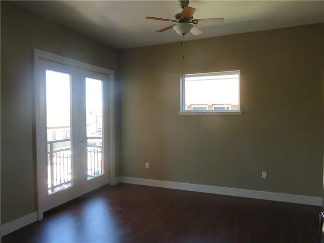 $1,200 | 928 Travis Avenue, Unit 206, Fort Worth, TX 76104