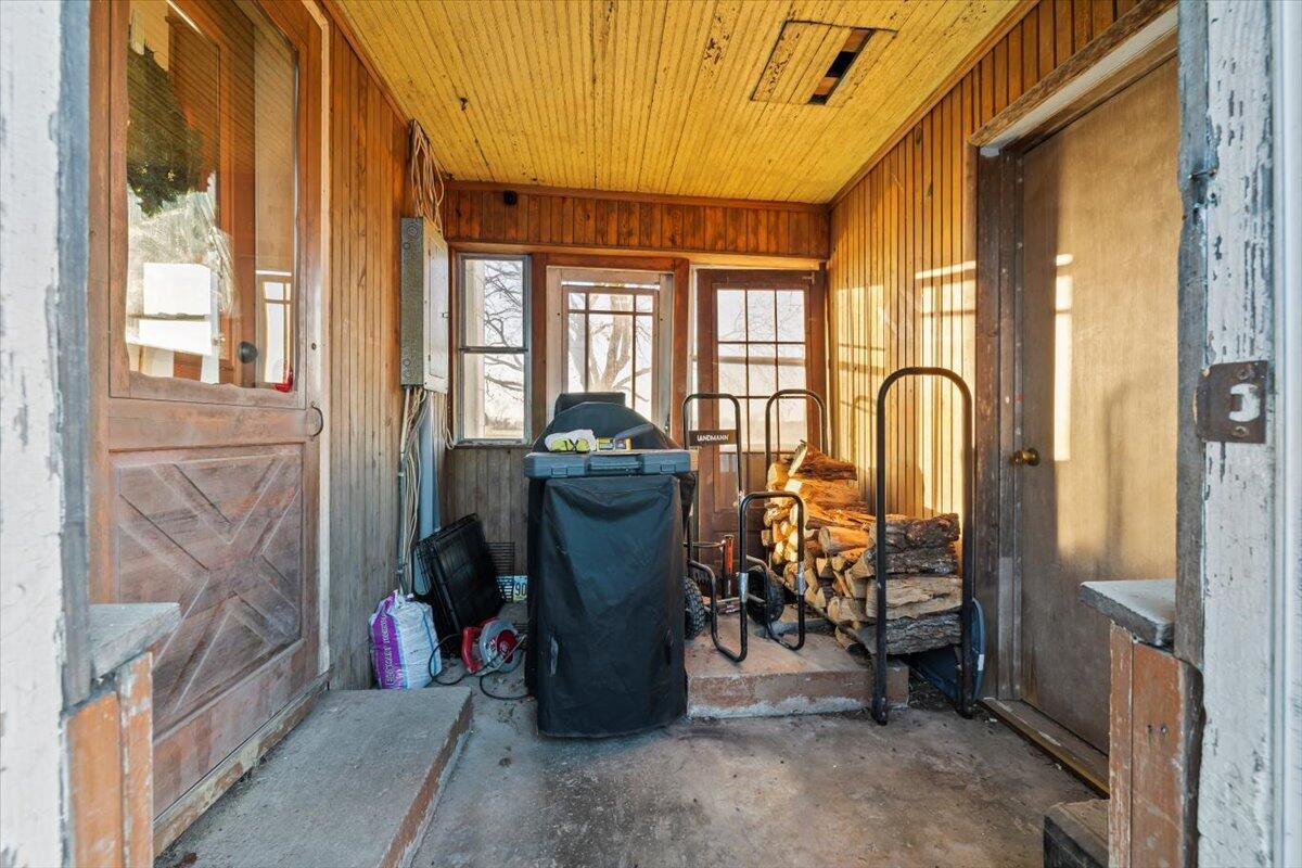 376 Wesley Chapel Road Jeffersonville, OH 43128 - Photo 35 of 47 breezewayjeffersonville