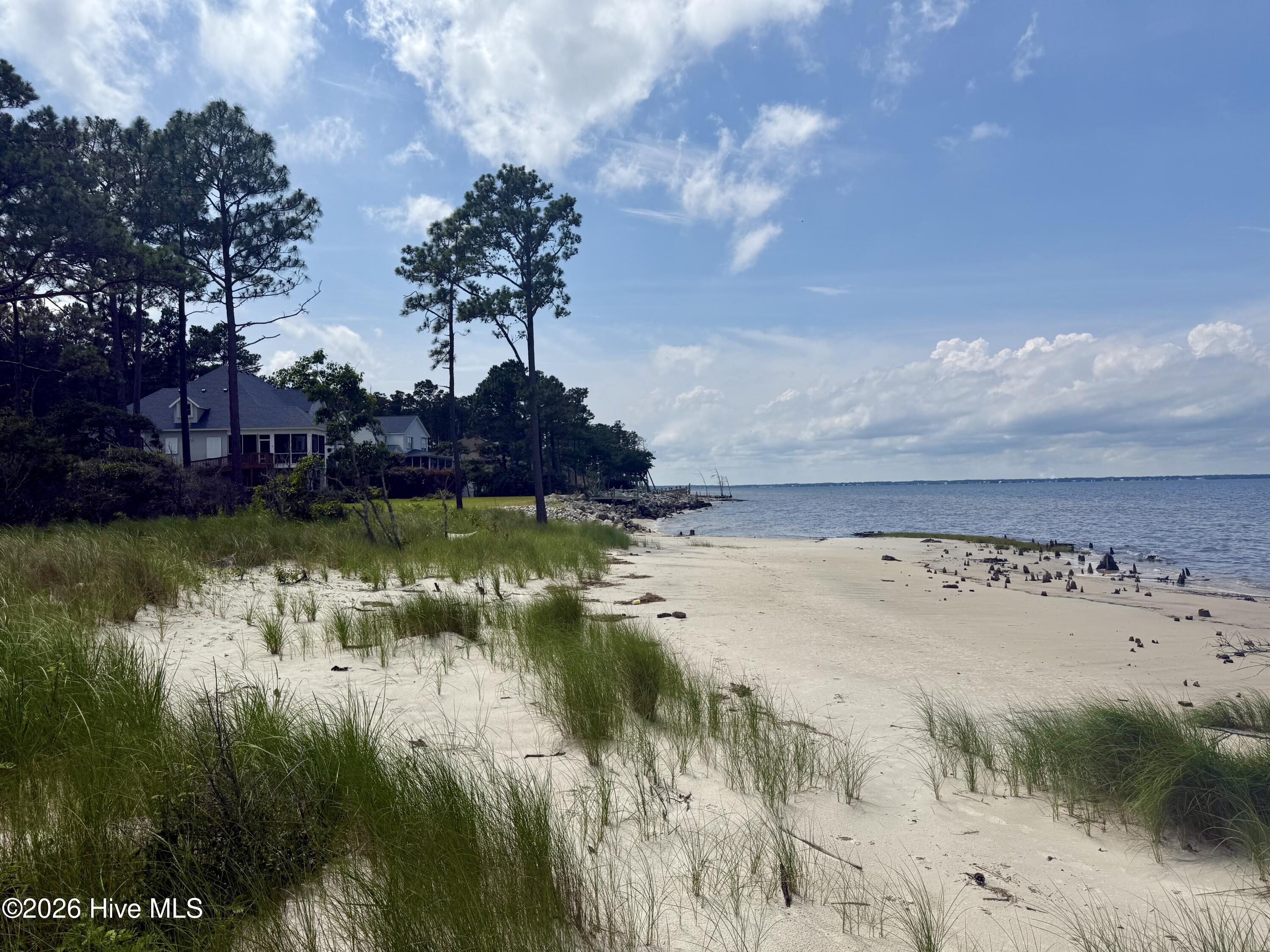 558 Sandy Point Drive Beaufort, NC 28516 - Photo 12 of 23