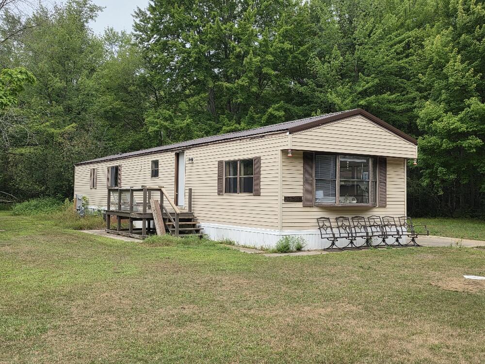 W625 Wiegers Road Marinette, WI 54143 - Photo 1 of 20 Exterior
