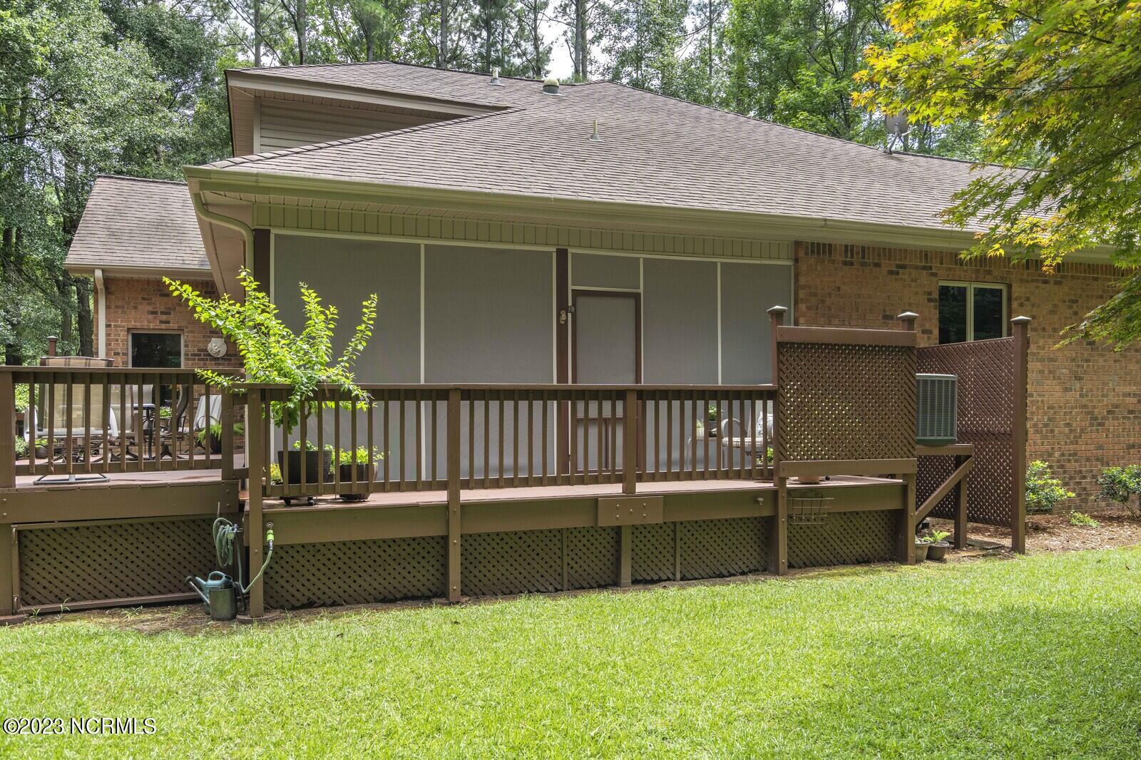 103 Pelican Bay Road Washington, NC 27889 - Photo 68 of 95 68_DSC06030_mls