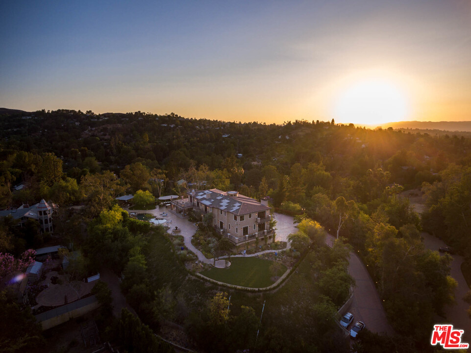 4775 Topeka Drive Tarzana, CA 91356 - Photo 19 of 19 a view of a sky