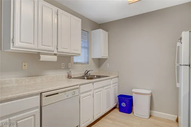 $1,200 | 555 East Silverado Ranch Boulevard, Unit 1172, Las Vegas, NV 89183