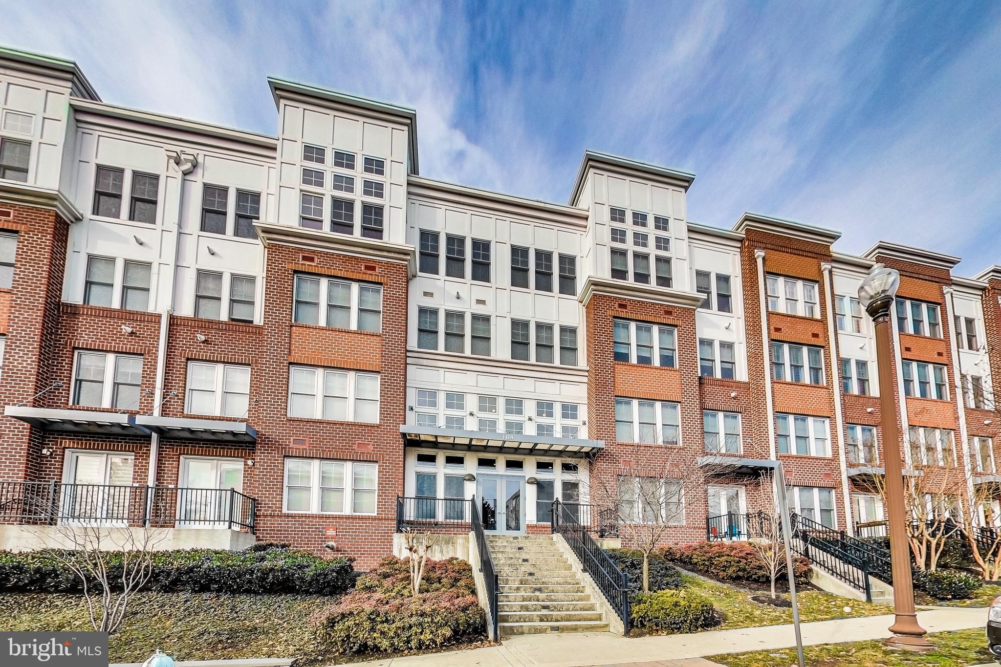 1418 North Rhodes Street, Unit B120 Arlington, VA 22209 - Photo 3 of 23 GREAT URBAN LIFESTYLE