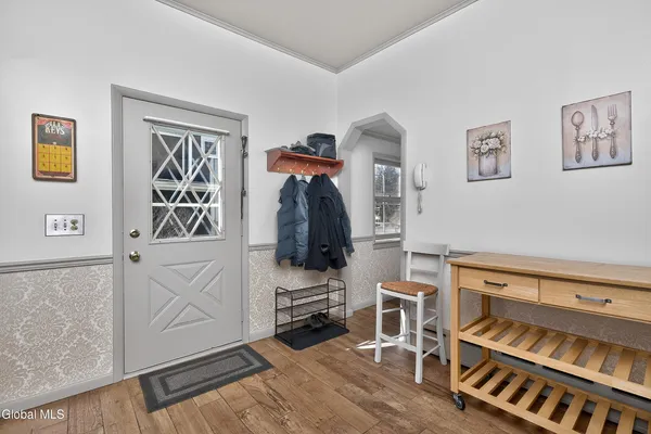 $545,000 | 484 Kenwood Avenue, Bethlehem, NY 12054