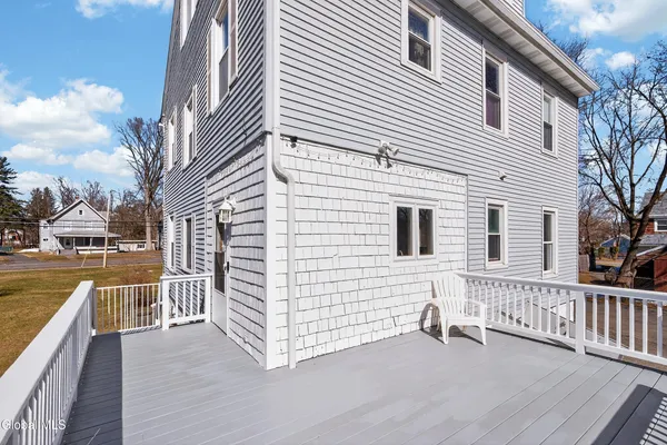 $545,000 | 484 Kenwood Avenue, Bethlehem, NY 12054