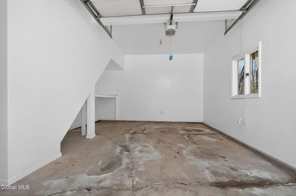 $545,000 | 484 Kenwood Avenue, Bethlehem, NY 12054