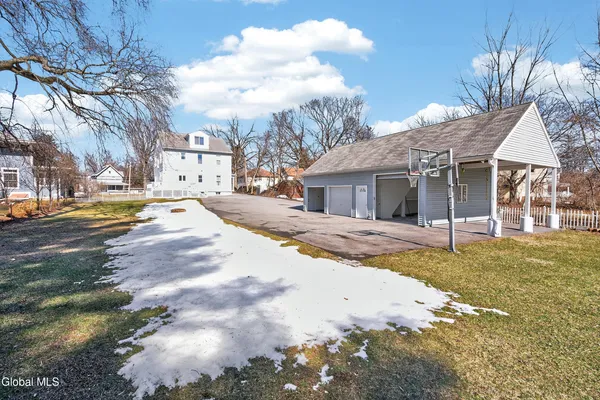 $545,000 | 484 Kenwood Avenue, Bethlehem, NY 12054