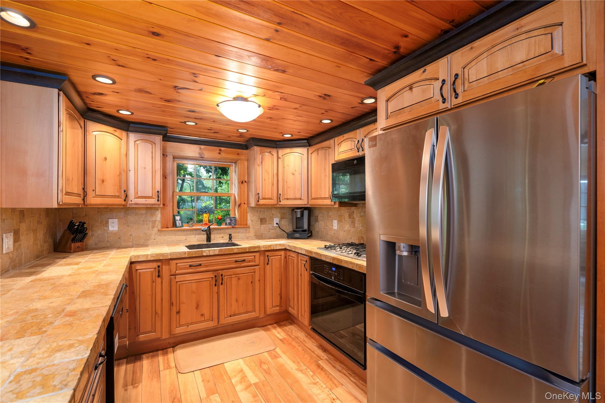 299 Baxtertown Road Fishkill, NY 12524 - Photo 7 of 28
