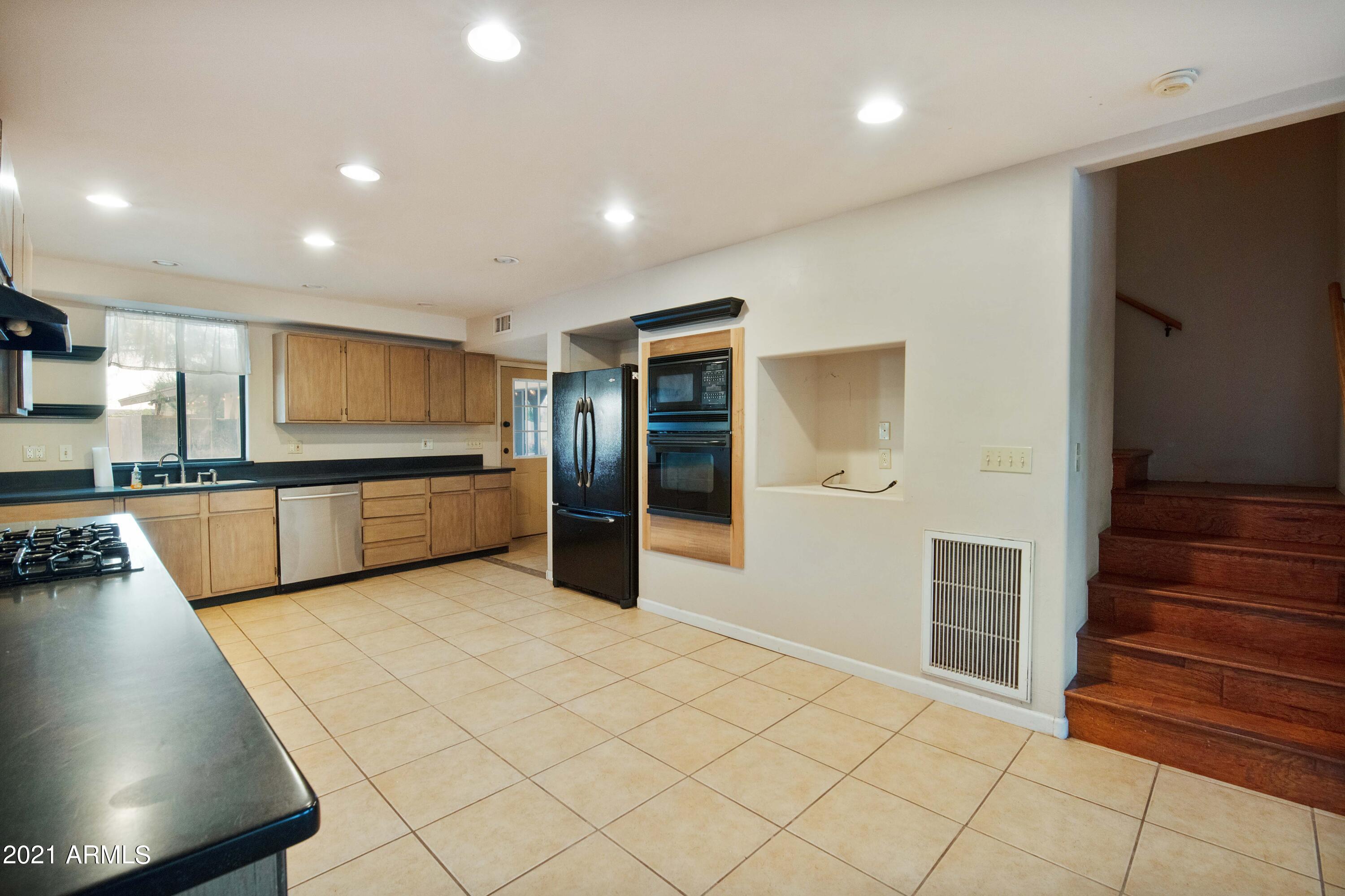 4473 South Basha Road Chandler, AZ 85248 - Photo 16 of 87 Kitchen