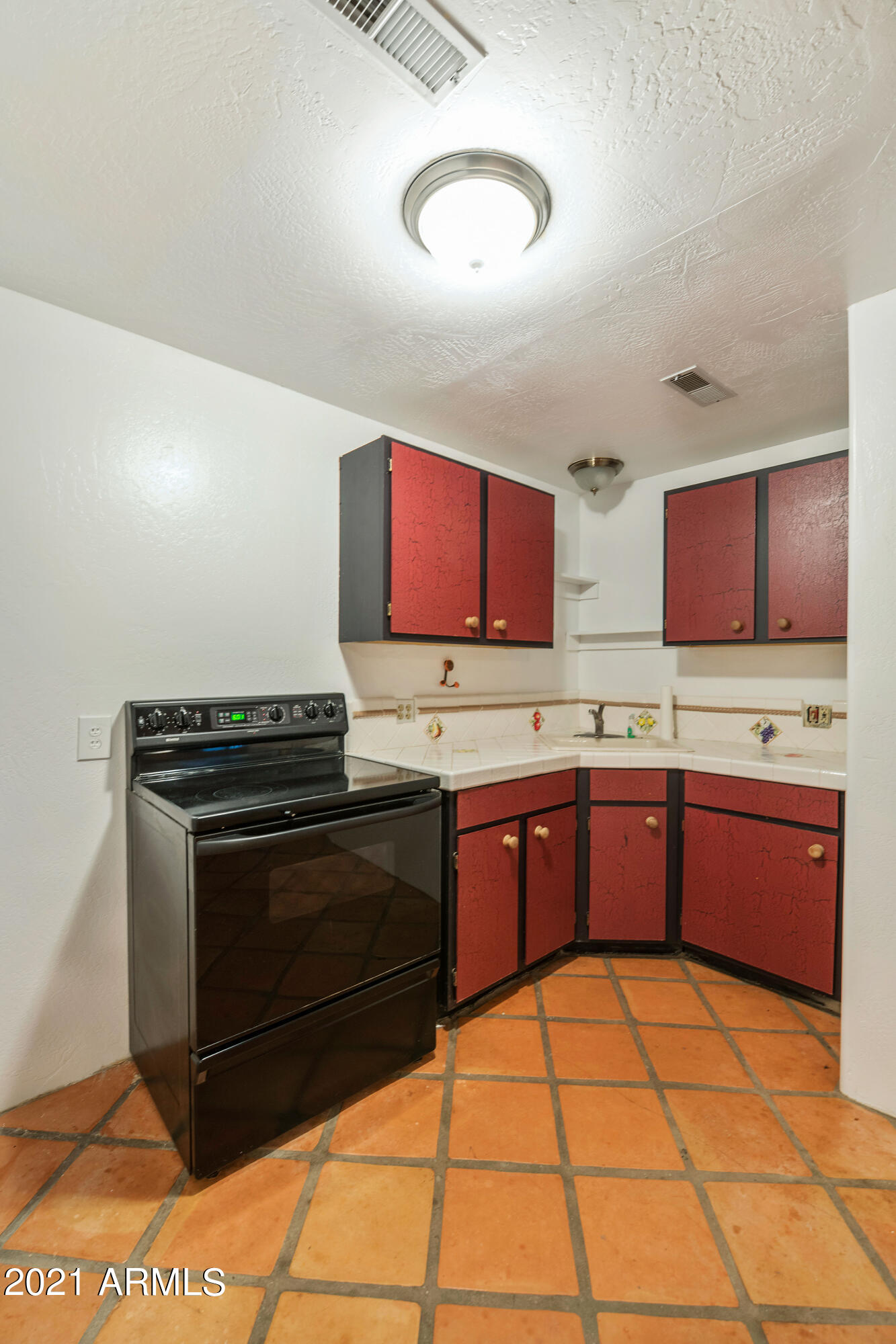 4473 South Basha Road Chandler, AZ 85248 - Photo 76 of 87 Casita Kitchen