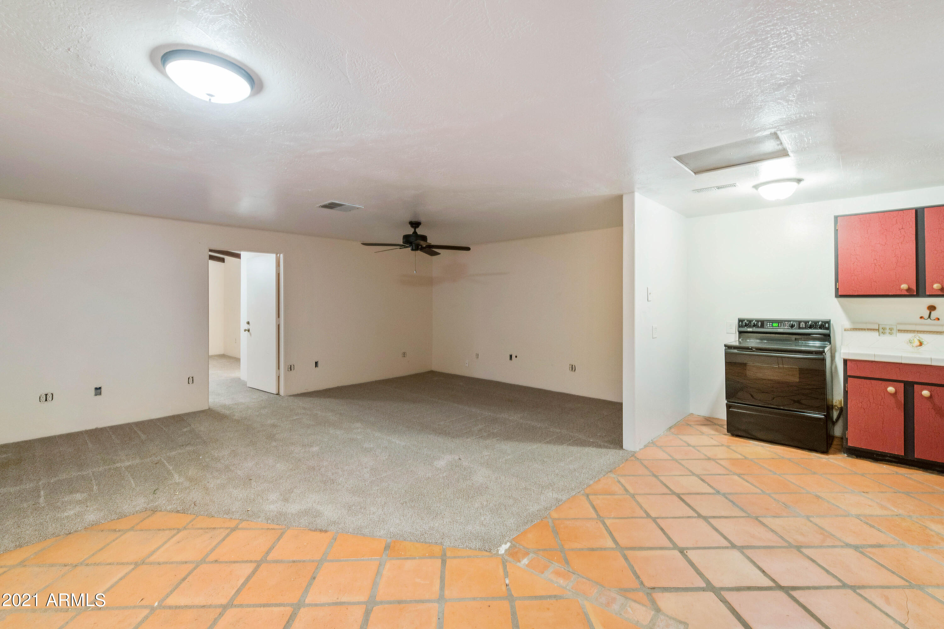 4473 South Basha Road Chandler, AZ 85248 - Photo 81 of 87 Casita Kitchen/Living