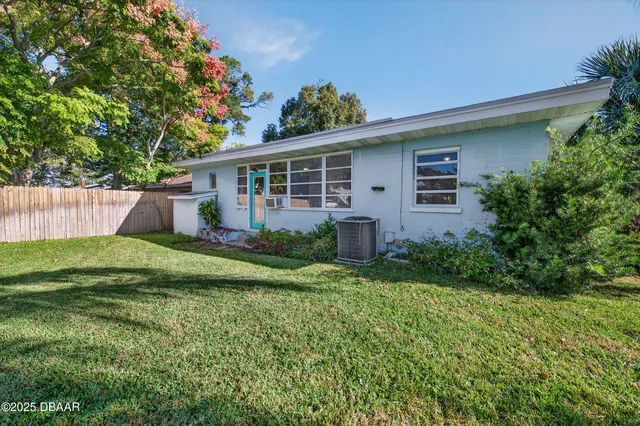 $1,850 | 930 Daytona Avenue, Holly Hill, FL 32117