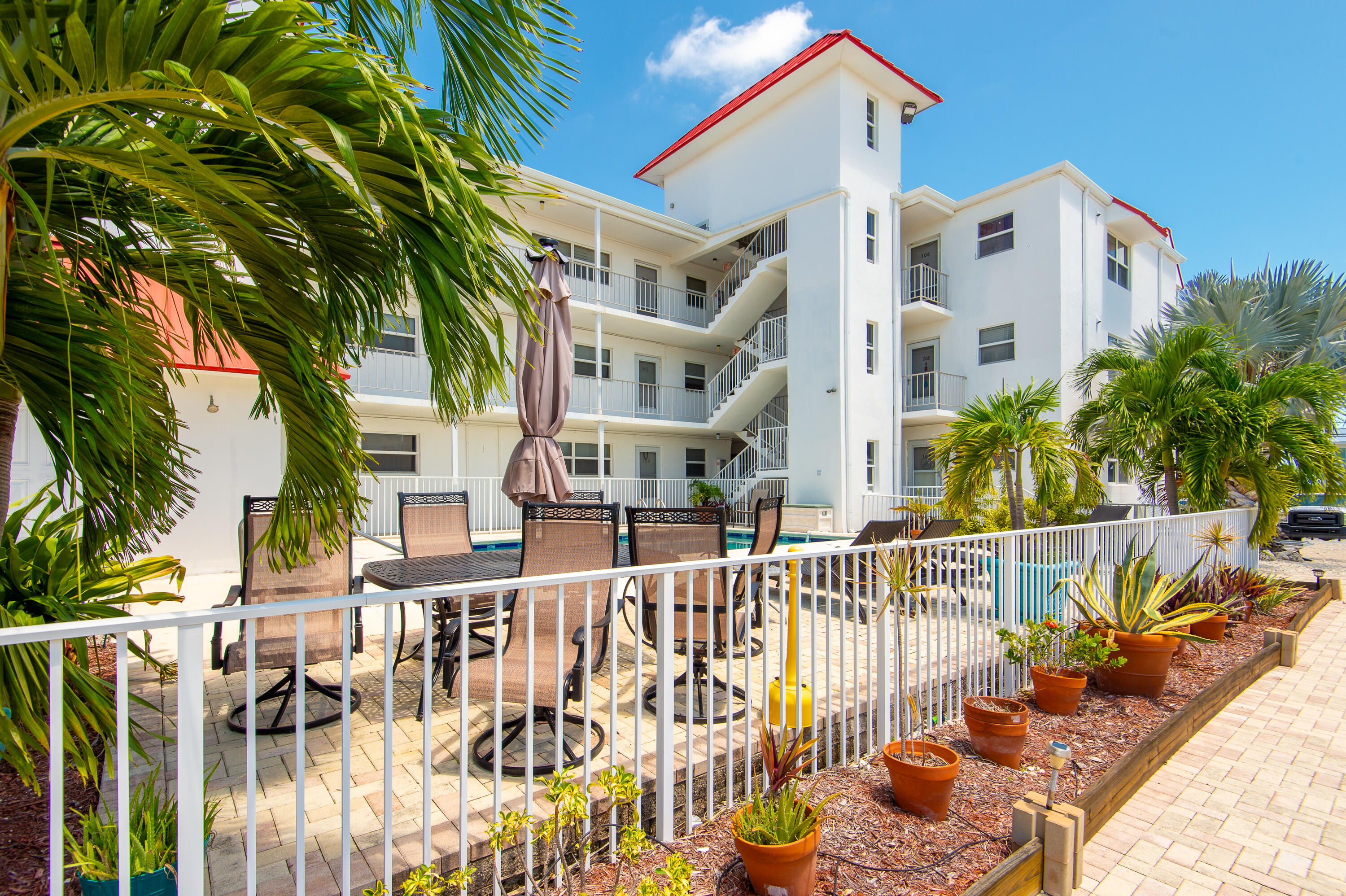 605 Sombrero Beach Road, Unit 104 Marathon, FL 33050 - Photo 3 of 21 SPP_3201-HDR