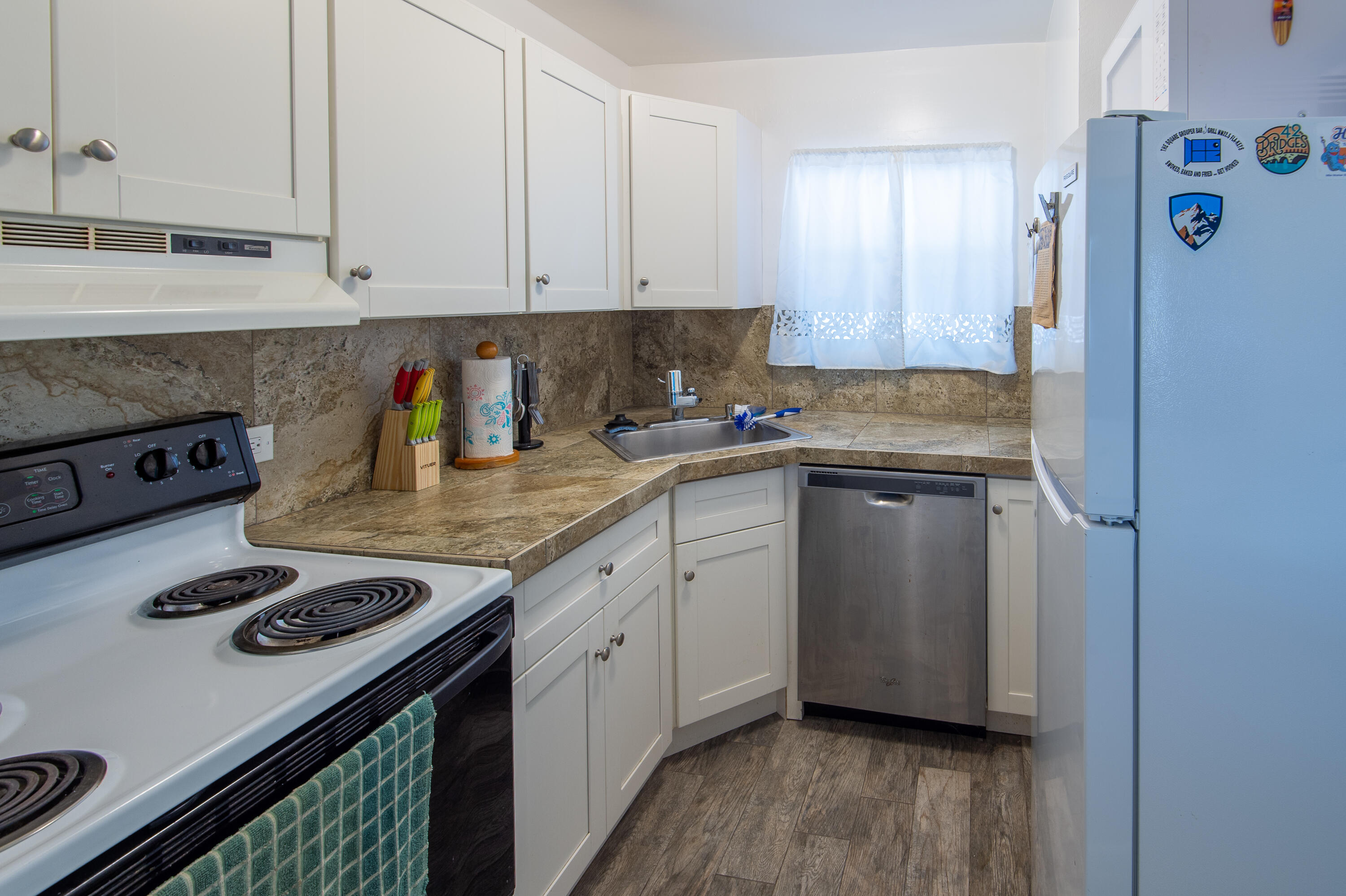 605 Sombrero Beach Road, Unit 104 Marathon, FL 33050 - Photo 6 of 21 SPP_3142-HDR