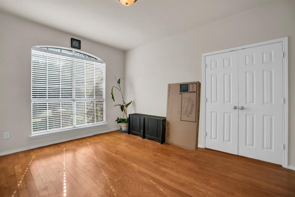 2228 Sparrow Hawk Court Grand Prairie, TX 75052 - Photo 11 of 28