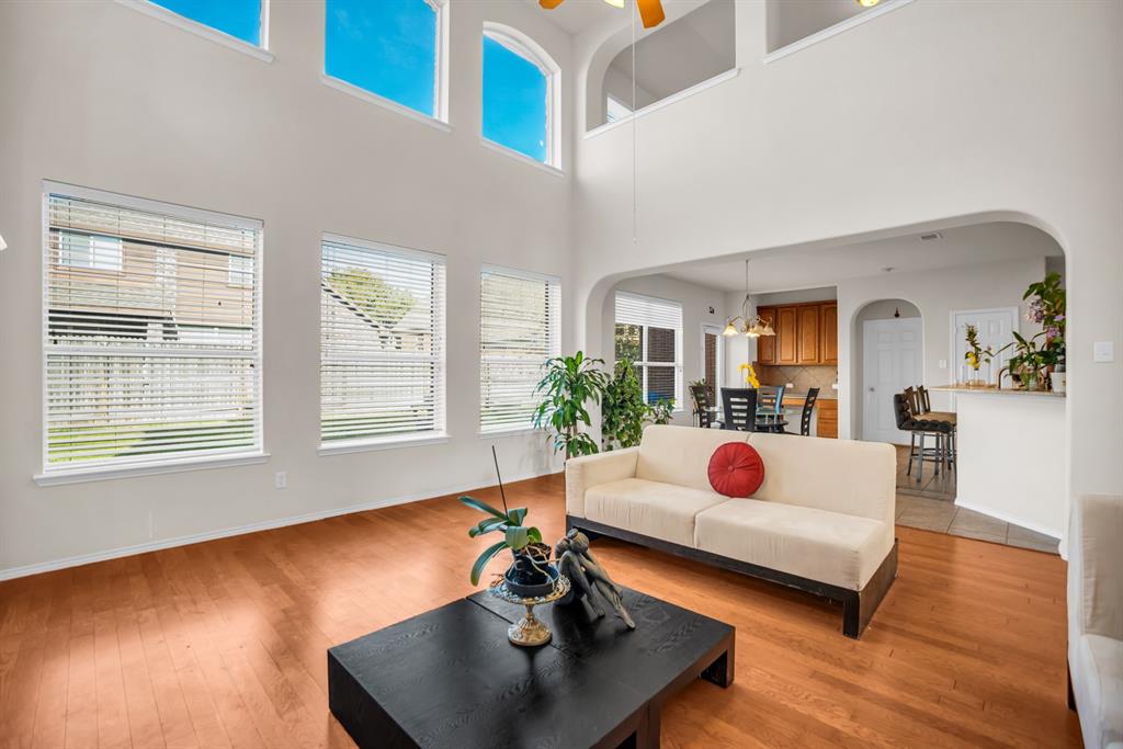 2228 Sparrow Hawk Court Grand Prairie, TX 75052 - Photo 14 of 28