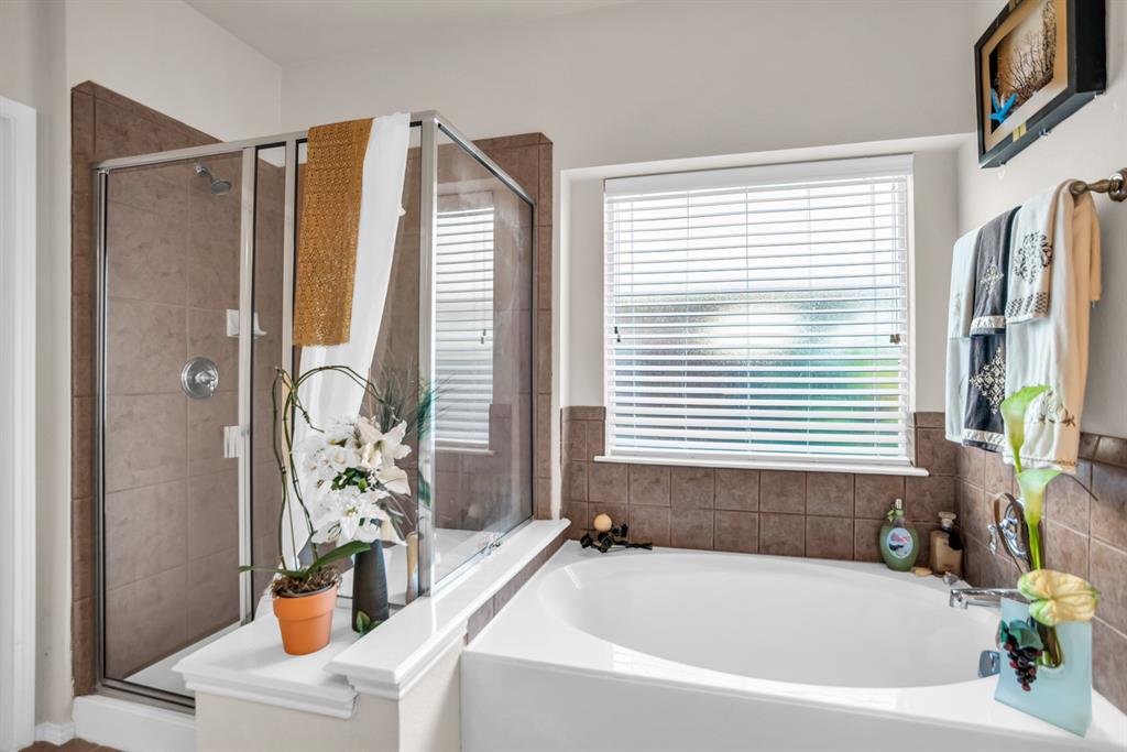 2228 Sparrow Hawk Court Grand Prairie, TX 75052 - Photo 22 of 28