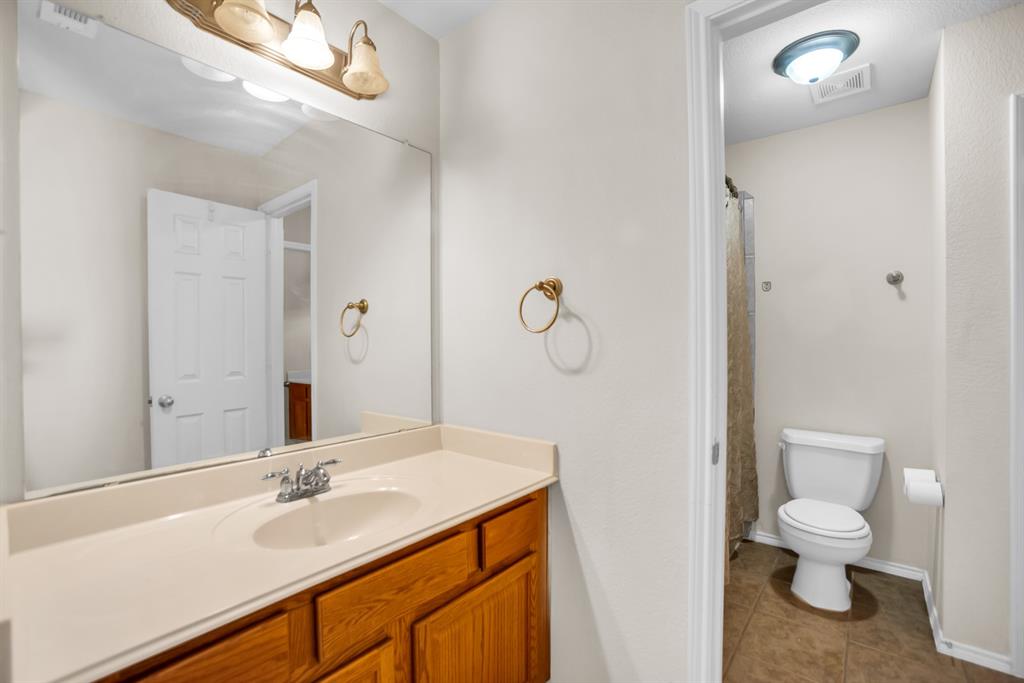 2228 Sparrow Hawk Court Grand Prairie, TX 75052 - Photo 25 of 28