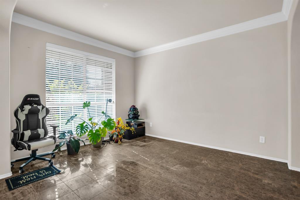 2228 Sparrow Hawk Court Grand Prairie, TX 75052 - Photo 9 of 28