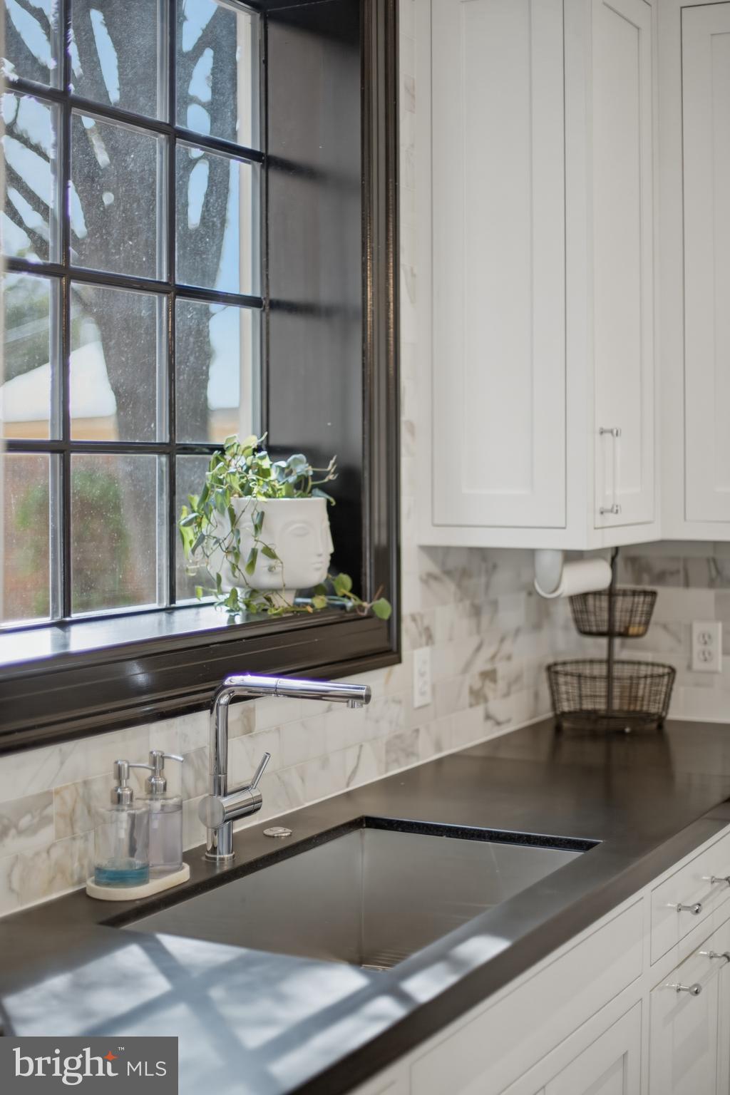 2812 34th Street Northwest Washington, DC 20008 - Photo 13 of 62