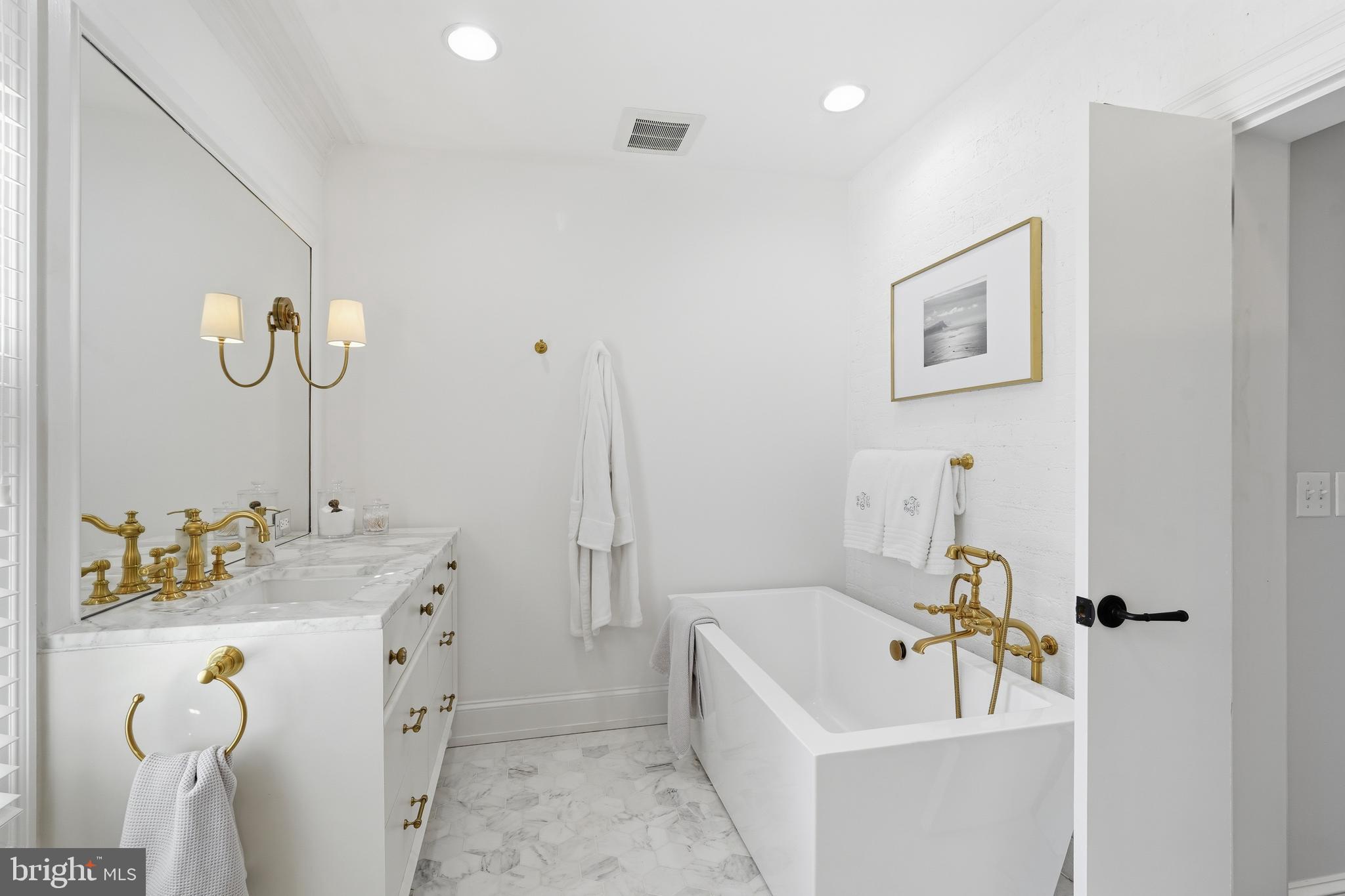 2812 34th Street Northwest Washington, DC 20008 - Photo 24 of 62