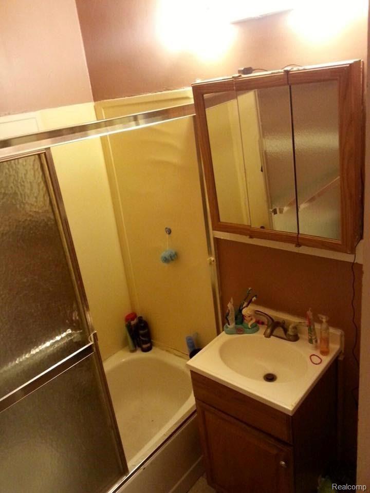 9219 Rathbone Street Detroit, MI 48209 - Photo 20 of 23 12933137_10201487044135695_4307472364606895785_n.jpg