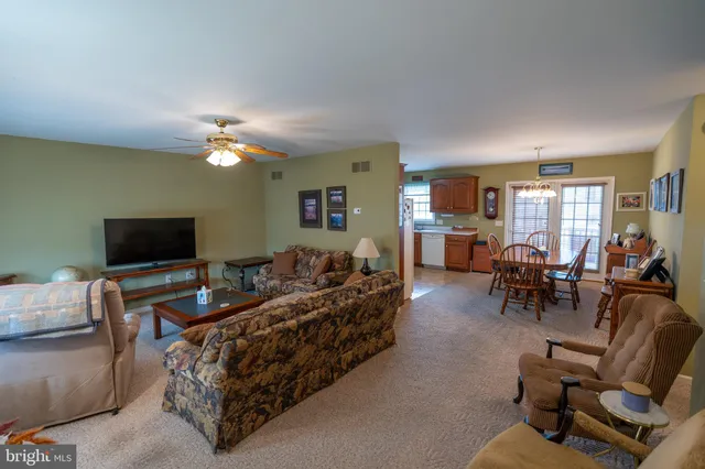 $325,000 | 17 Vista Drive, Fredericksburg, PA 17026