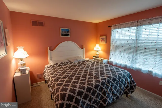 $325,000 | 17 Vista Drive, Fredericksburg, PA 17026