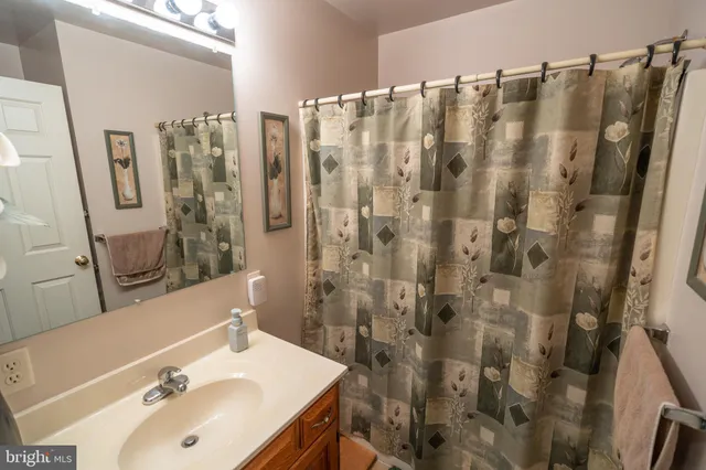 $325,000 | 17 Vista Drive, Fredericksburg, PA 17026