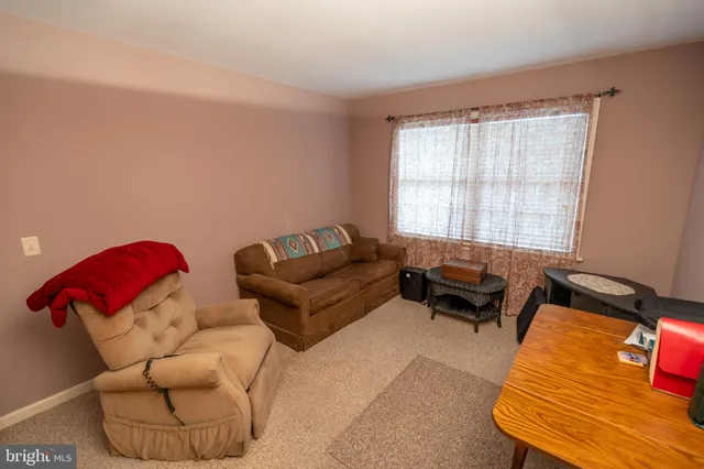 $325,000 | 17 Vista Drive, Fredericksburg, PA 17026