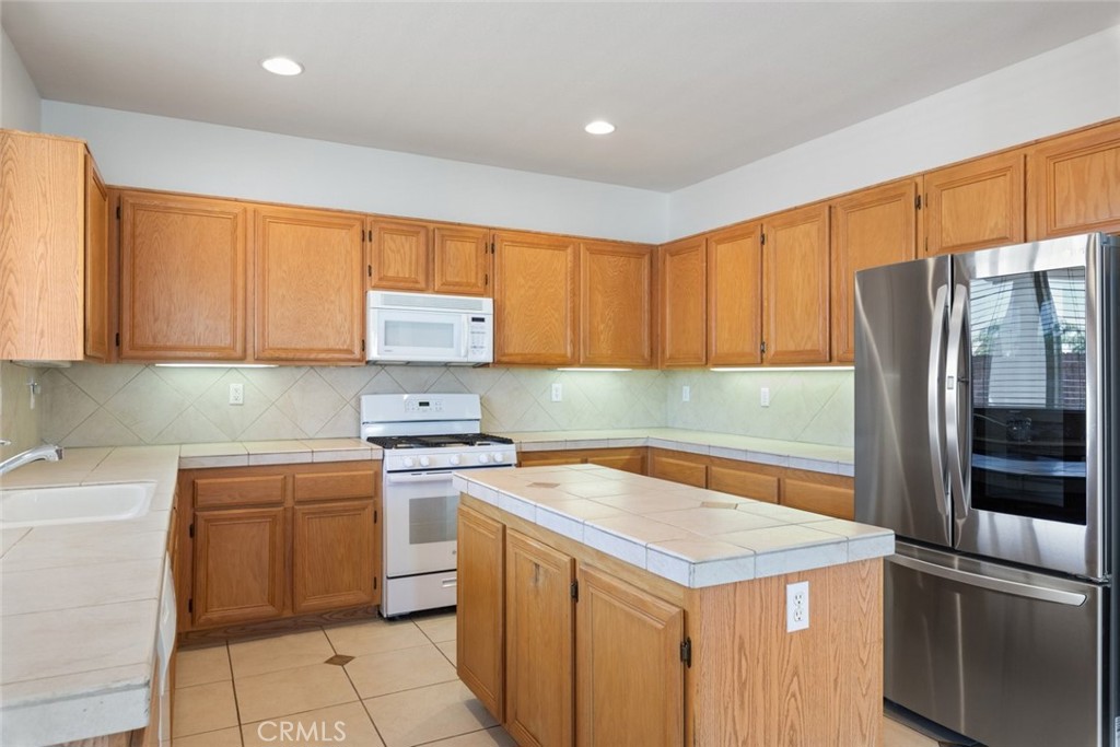 25460 Ridgemoor Road Menifee, CA 92586 - Photo 12 of 39