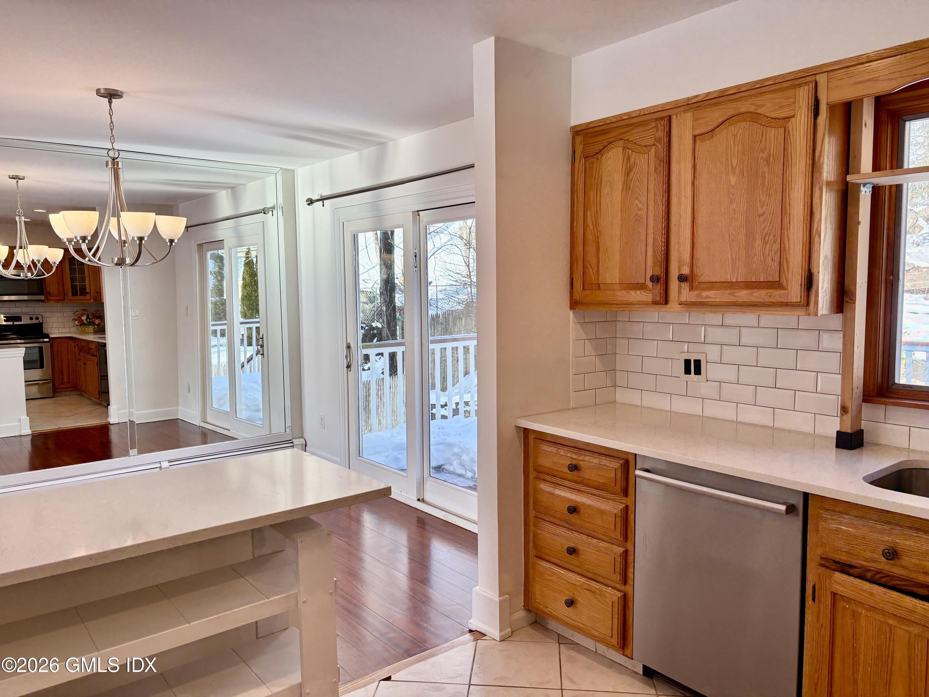 29 Fado Lane Cos Cob, CT 06807 - Photo 4 of 18 IMG_E4774