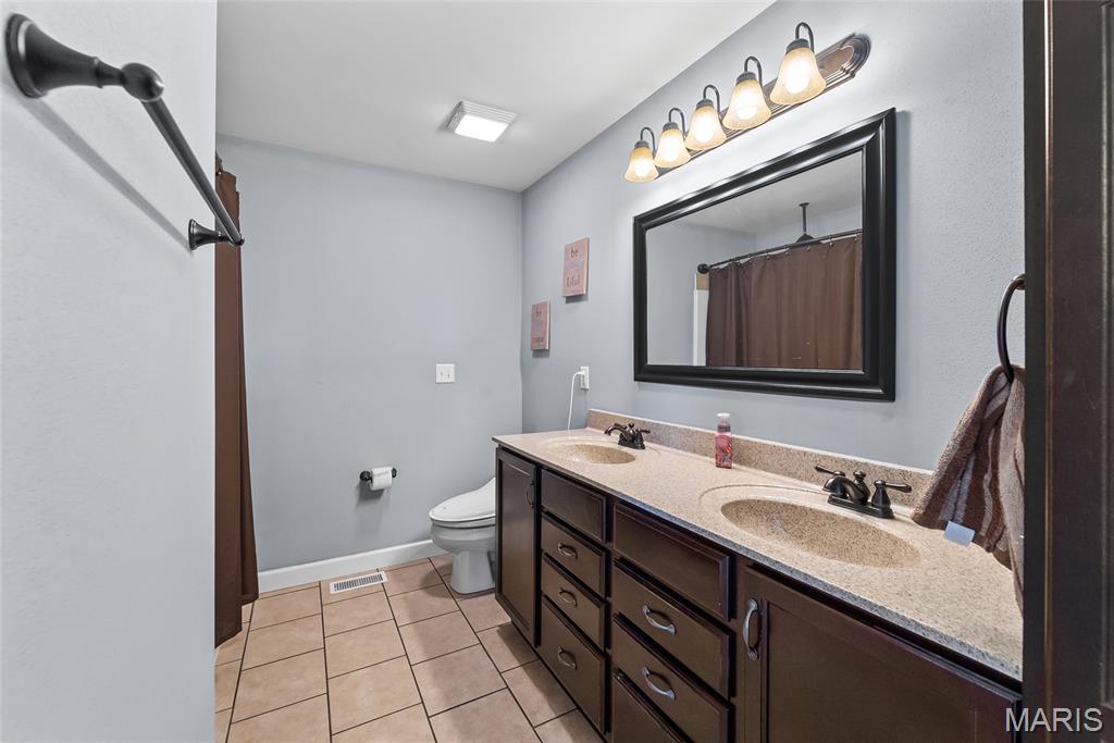 720 West 5th Street St. Jacob, IL 62281 - Photo 12 of 29