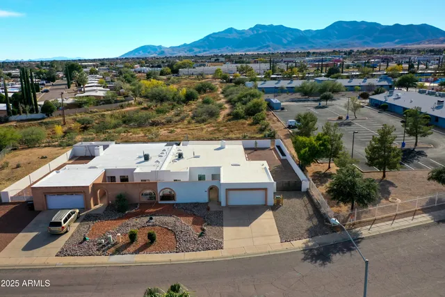 $310,000 | 984 East Carmelita Drive, Sierra Vista, AZ 85635