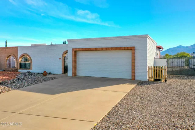 $310,000 | 984 East Carmelita Drive, Sierra Vista, AZ 85635