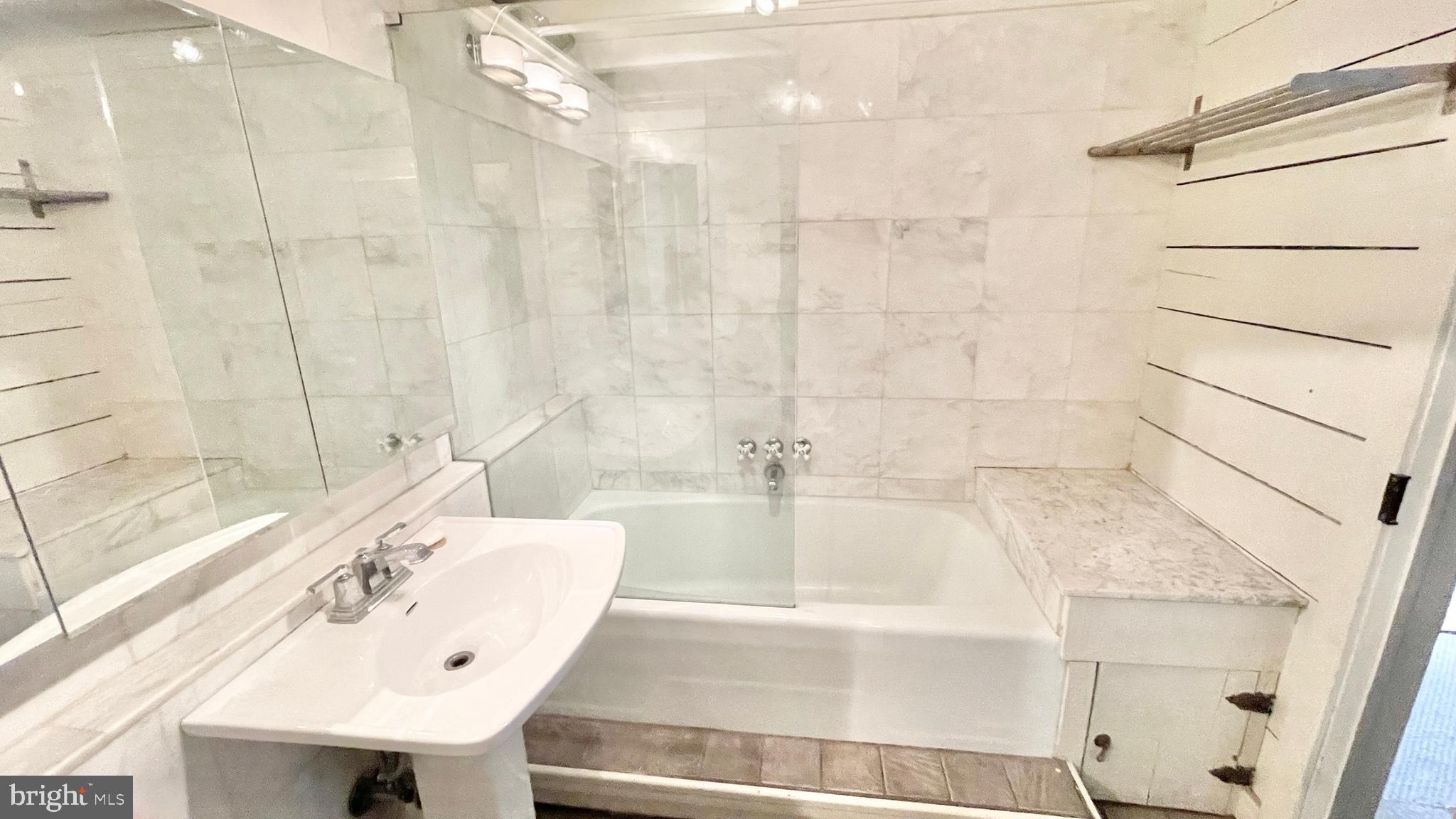 305 Cherry Street Philadelphia, PA 19106 - Photo 32 of 58 2nd Floor Unit