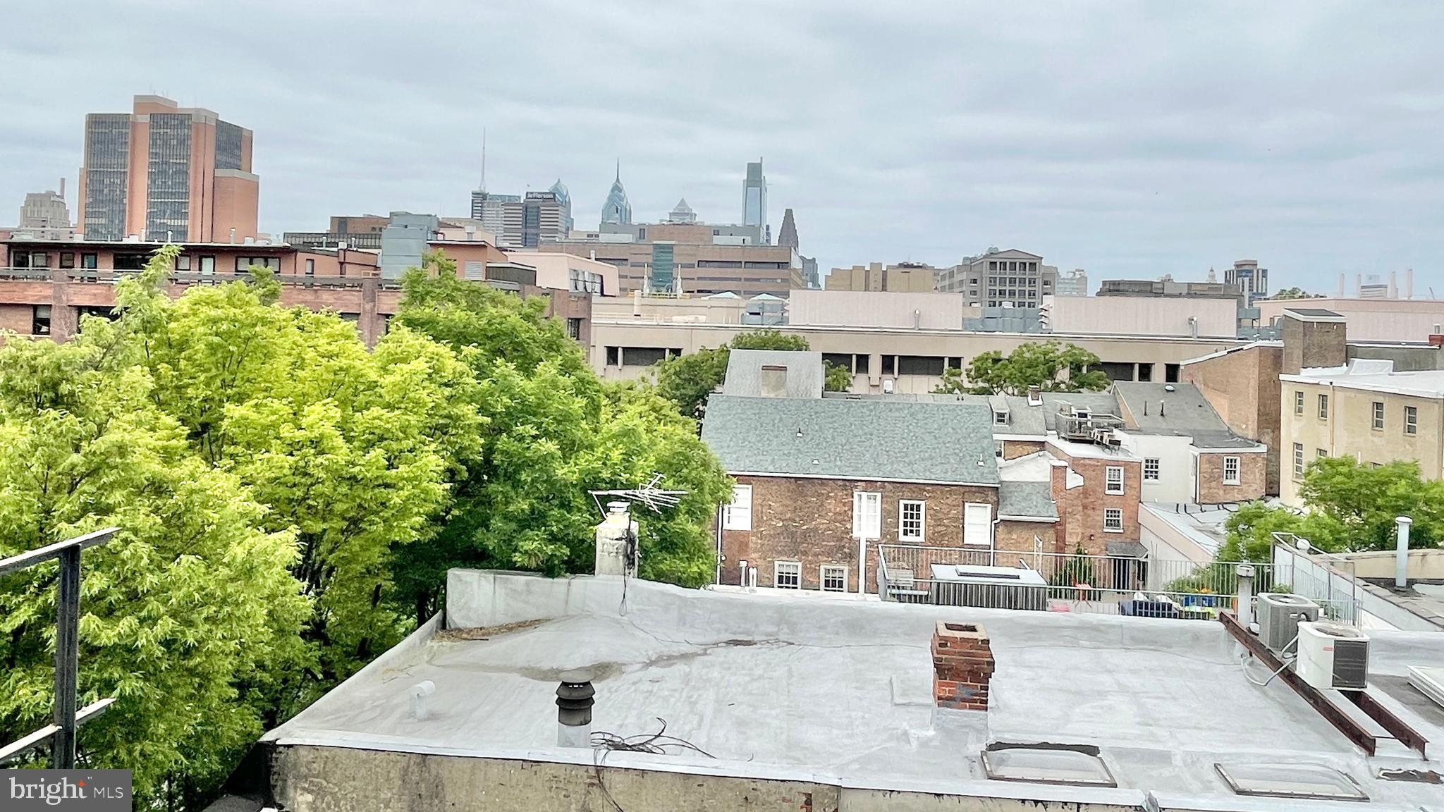 305 Cherry Street Philadelphia, PA 19106 - Photo 54 of 58 View from Roof