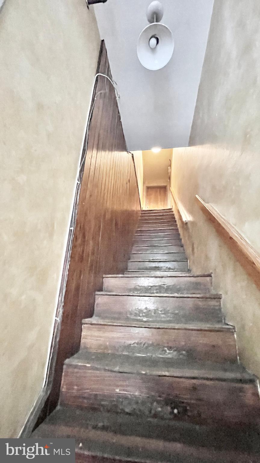 305 Cherry Street Philadelphia, PA 19106 - Photo 7 of 58 Interior Stairwell