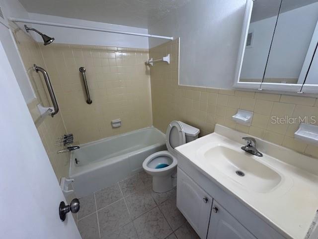 3325 Bee Ridge Road, Unit 4A Sarasota, FL 34239 - Photo 8 of 15