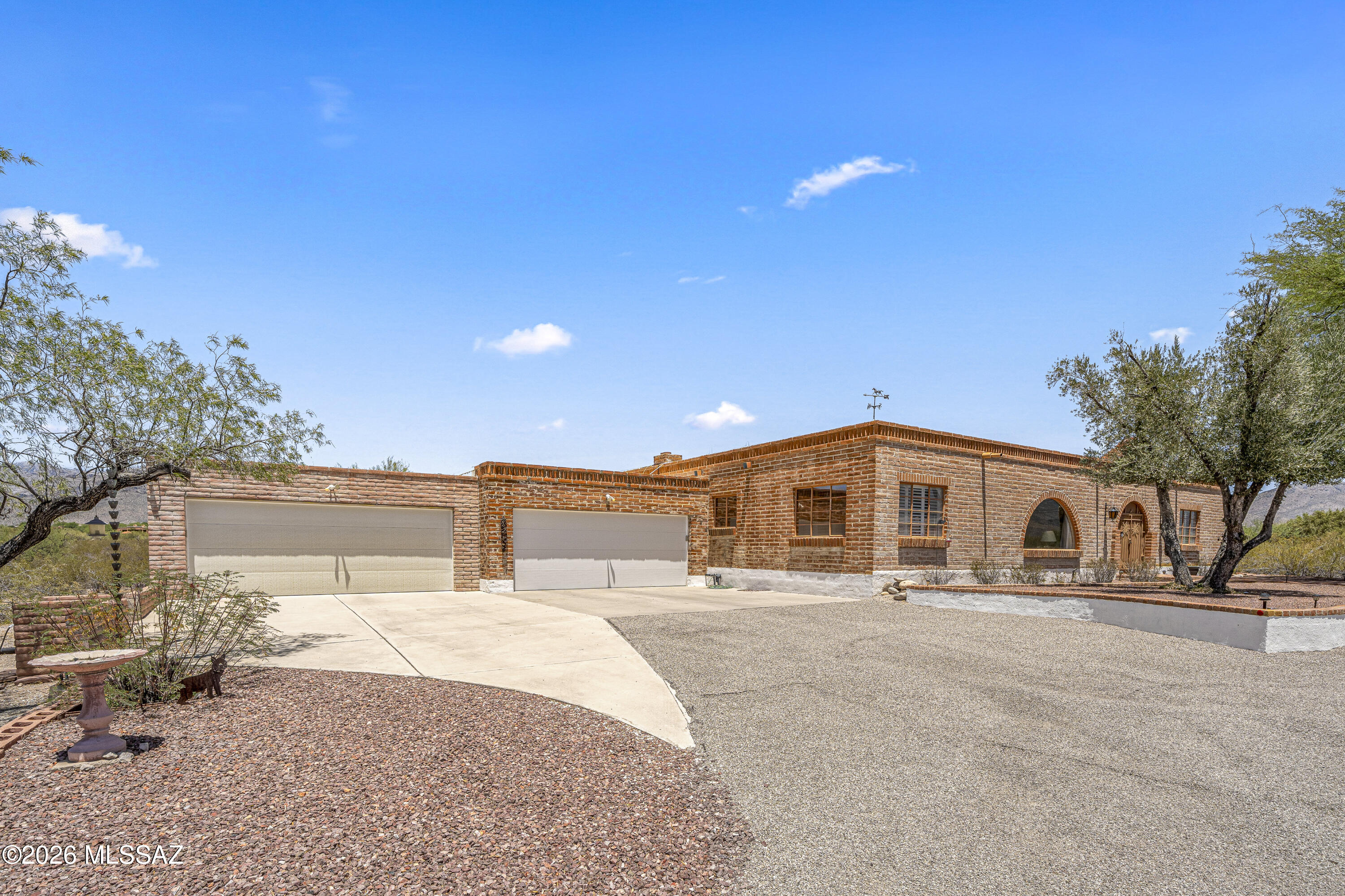 10663 East Fort Lowell Road Tucson, AZ 85749 - Photo 3 of 44